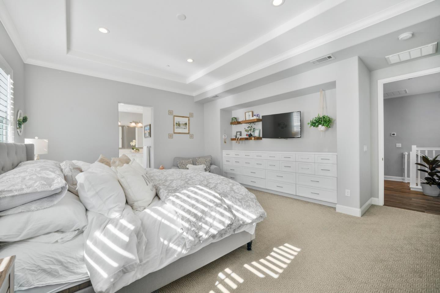 Detail Gallery Image 22 of 49 For 215 Calle Del Rey, Morgan Hill,  CA 95037 - 5 Beds | 4 Baths