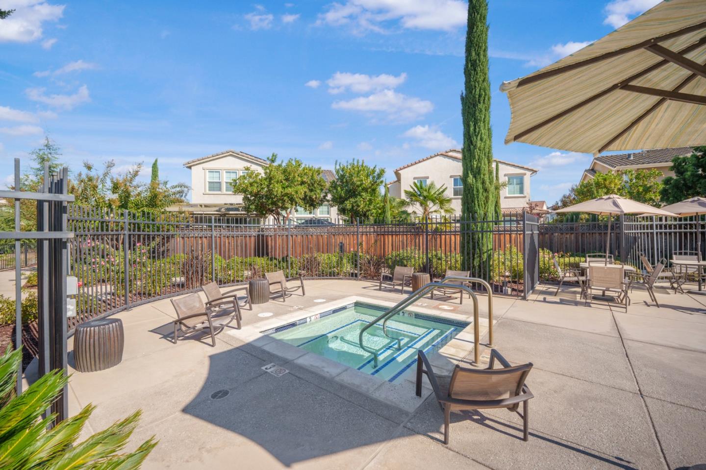 Detail Gallery Image 38 of 49 For 215 Calle Del Rey, Morgan Hill,  CA 95037 - 5 Beds | 4 Baths