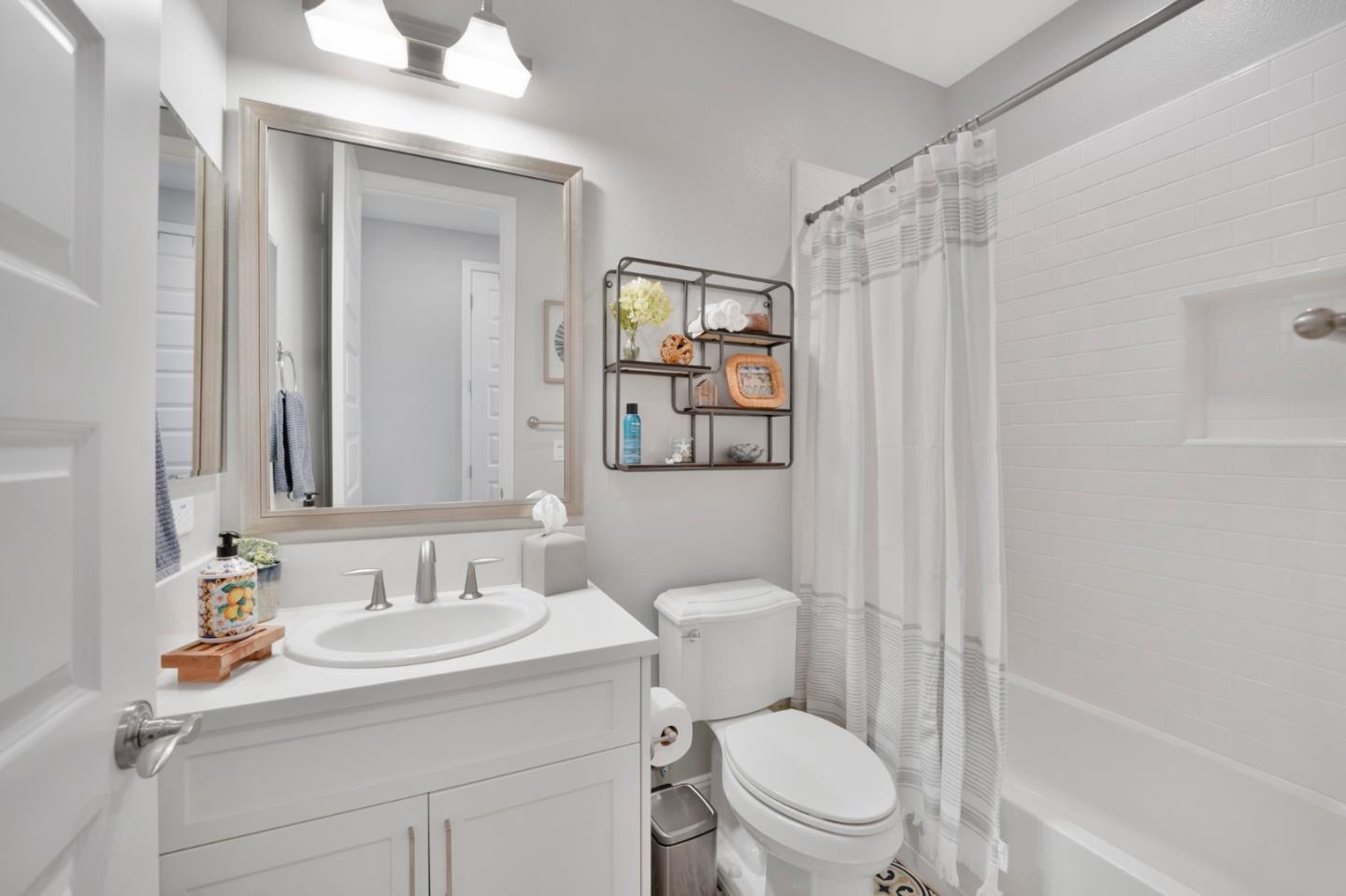 Detail Gallery Image 7 of 49 For 215 Calle Del Rey, Morgan Hill,  CA 95037 - 5 Beds | 4 Baths