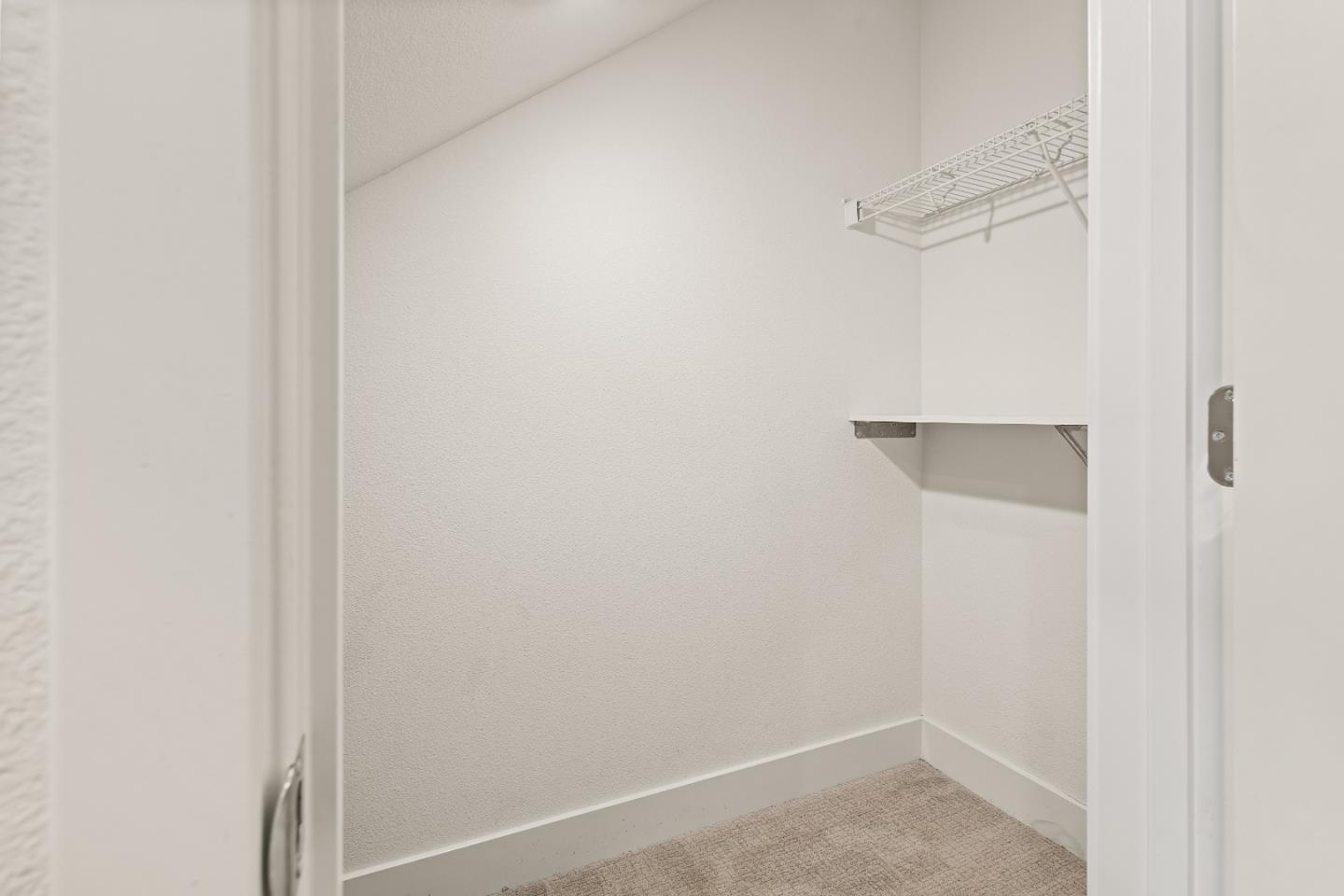 Detail Gallery Image 10 of 55 For 836 Mist Flower Ter #2,  Sunnyvale,  CA 94086 - 2 Beds | 2/1 Baths