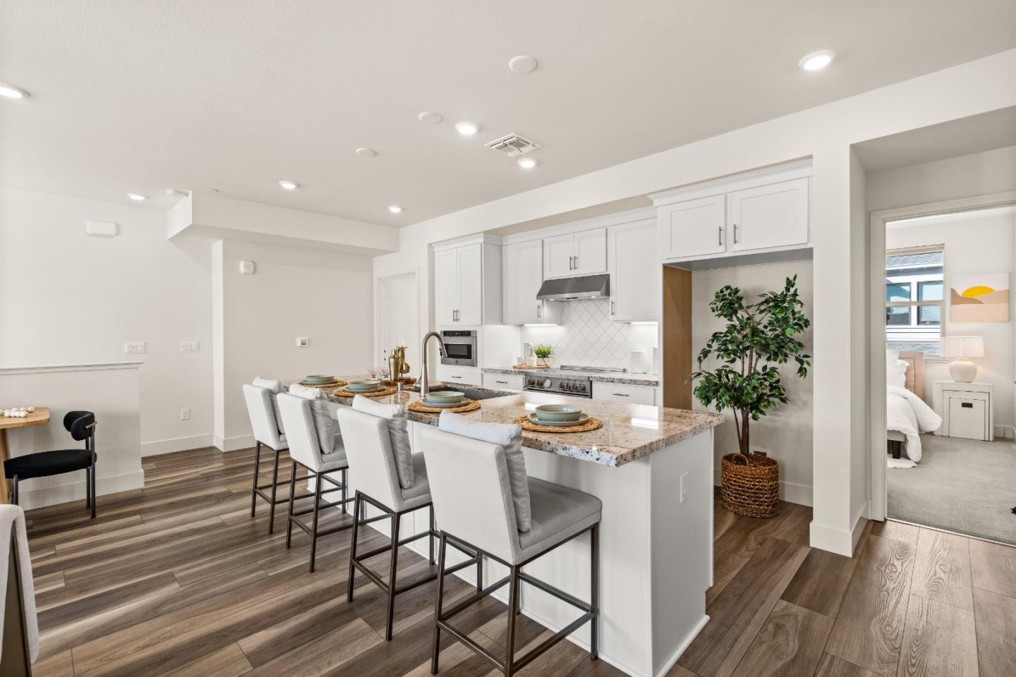 Detail Gallery Image 25 of 55 For 836 Mist Flower Ter #2,  Sunnyvale,  CA 94086 - 2 Beds | 2/1 Baths