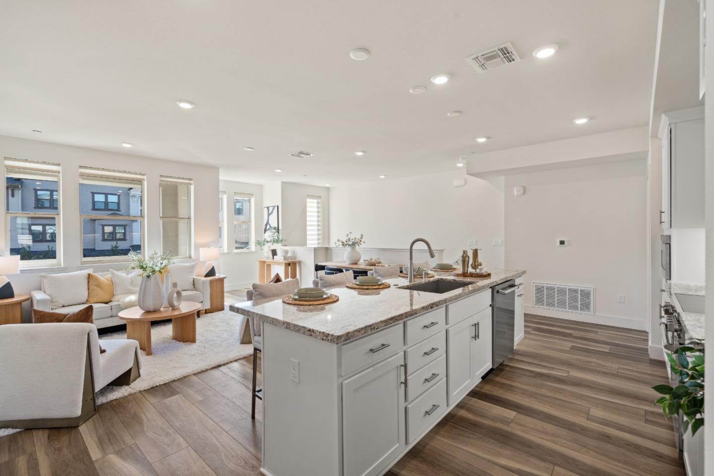 Detail Gallery Image 26 of 55 For 836 Mist Flower Ter #2,  Sunnyvale,  CA 94086 - 2 Beds | 2/1 Baths