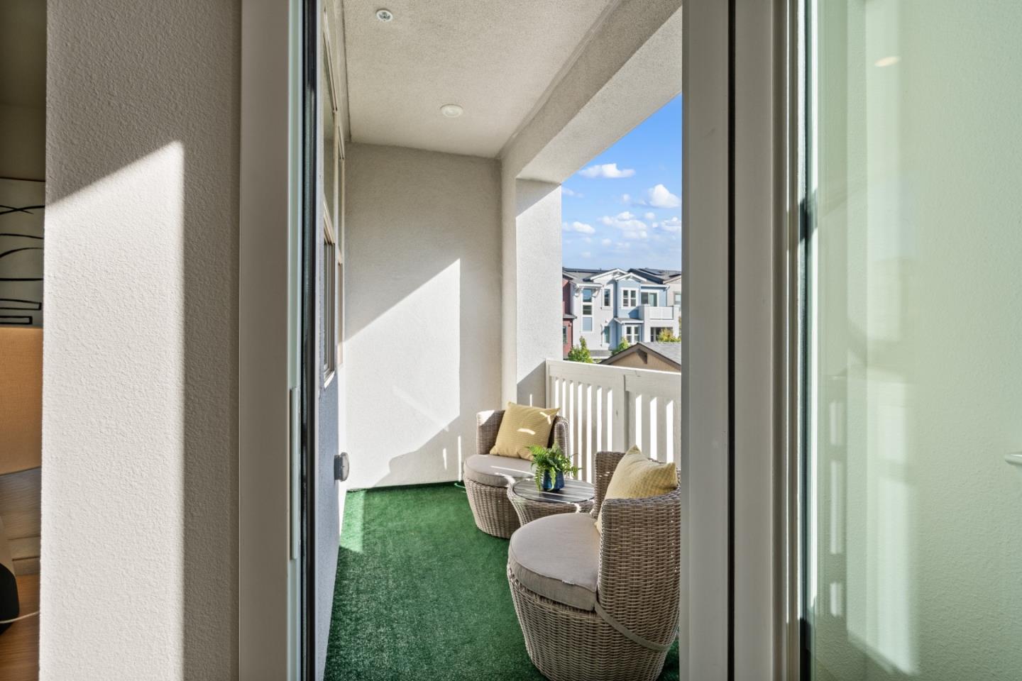 Detail Gallery Image 29 of 55 For 836 Mist Flower Ter #2,  Sunnyvale,  CA 94086 - 2 Beds | 2/1 Baths