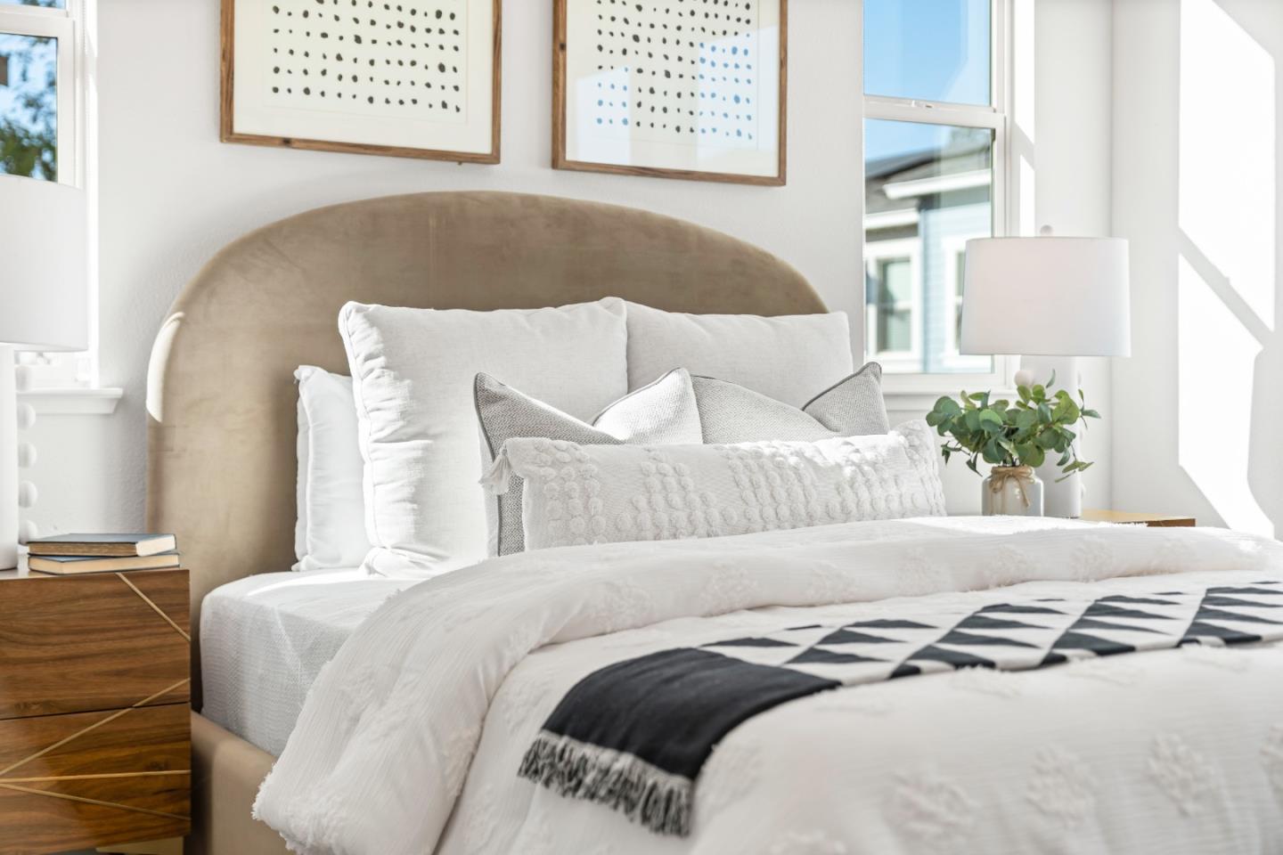 Detail Gallery Image 32 of 55 For 836 Mist Flower Ter #2,  Sunnyvale,  CA 94086 - 2 Beds | 2/1 Baths