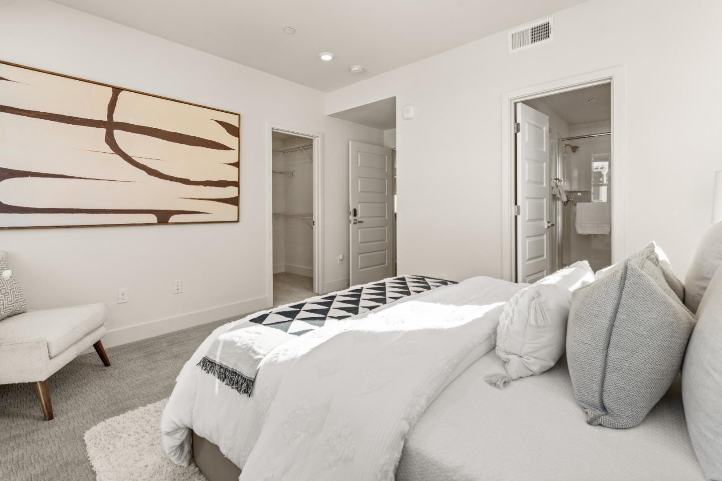 Detail Gallery Image 33 of 55 For 836 Mist Flower Ter #2,  Sunnyvale,  CA 94086 - 2 Beds | 2/1 Baths
