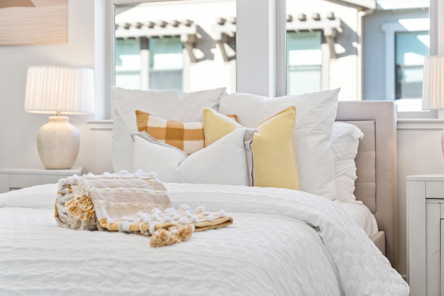 Detail Gallery Image 38 of 55 For 836 Mist Flower Ter #2,  Sunnyvale,  CA 94086 - 2 Beds | 2/1 Baths