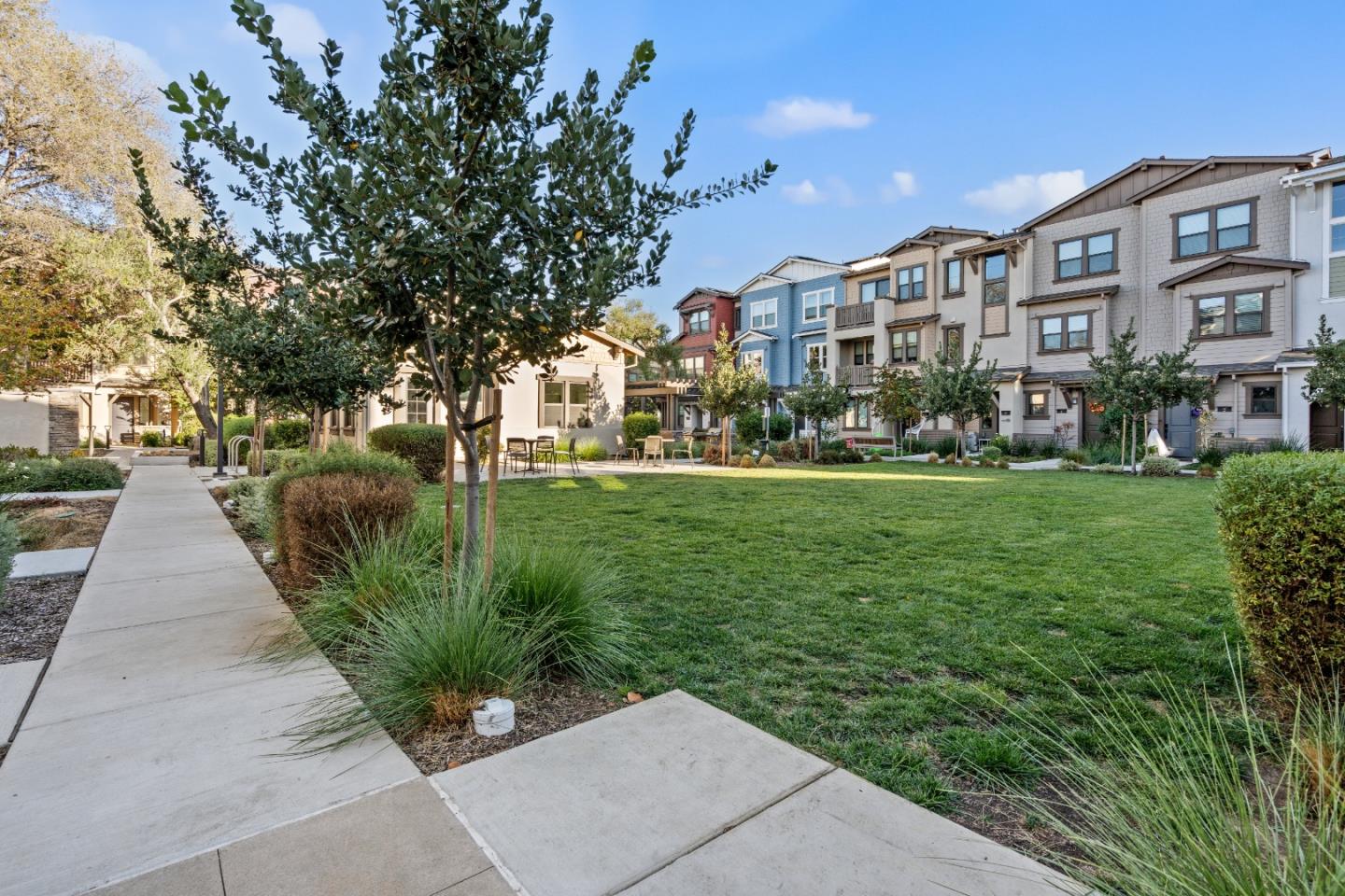 Detail Gallery Image 42 of 55 For 836 Mist Flower Ter #2,  Sunnyvale,  CA 94086 - 2 Beds | 2/1 Baths