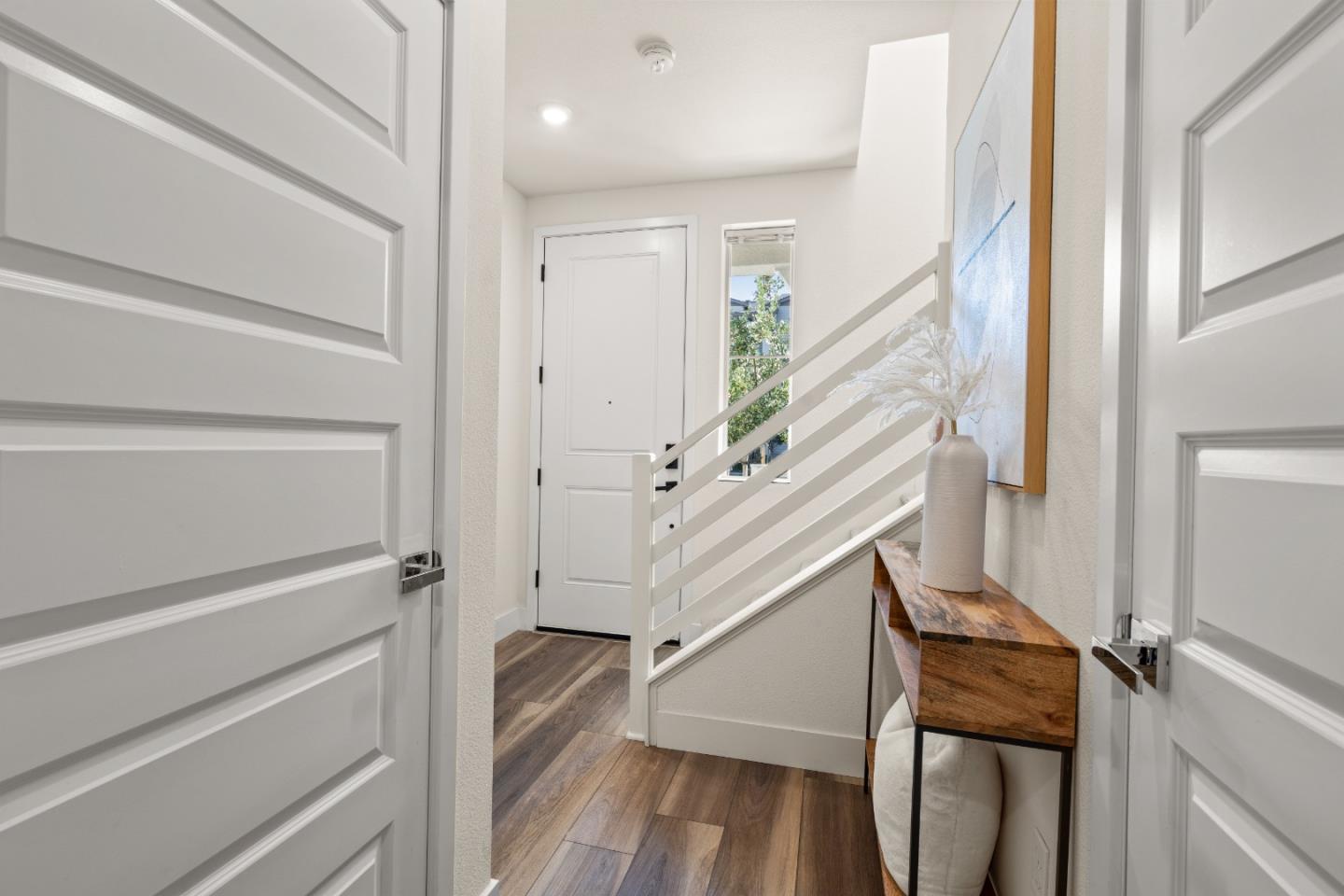 Detail Gallery Image 6 of 55 For 836 Mist Flower Ter #2,  Sunnyvale,  CA 94086 - 2 Beds | 2/1 Baths