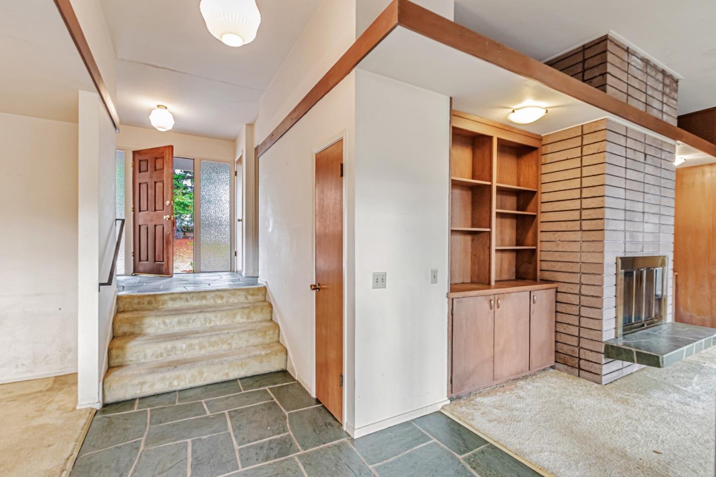 Detail Gallery Image 5 of 22 For 16120 Viewfield Rd, Monte Sereno,  CA 95030 - 4 Beds | 3/1 Baths