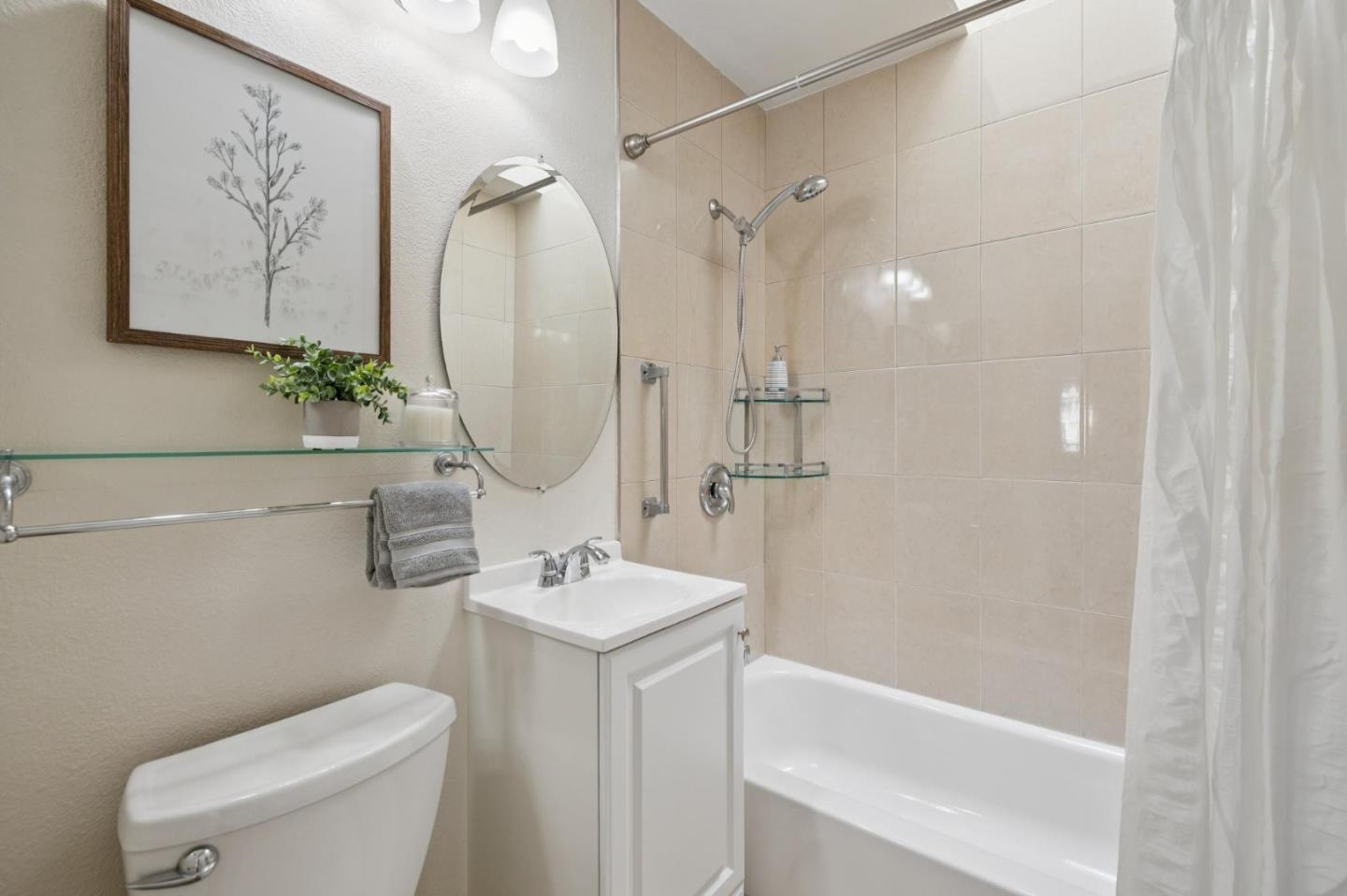 Detail Gallery Image 14 of 33 For 26142 Gettysburg Ave, Hayward,  CA 94545 - 3 Beds | 3 Baths