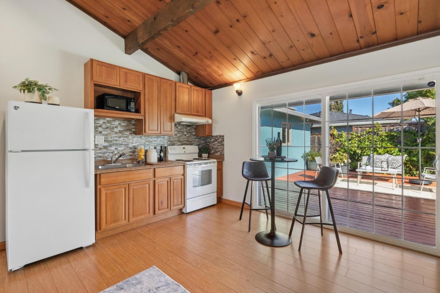 Detail Gallery Image 21 of 33 For 26142 Gettysburg Ave, Hayward,  CA 94545 - 3 Beds | 3 Baths