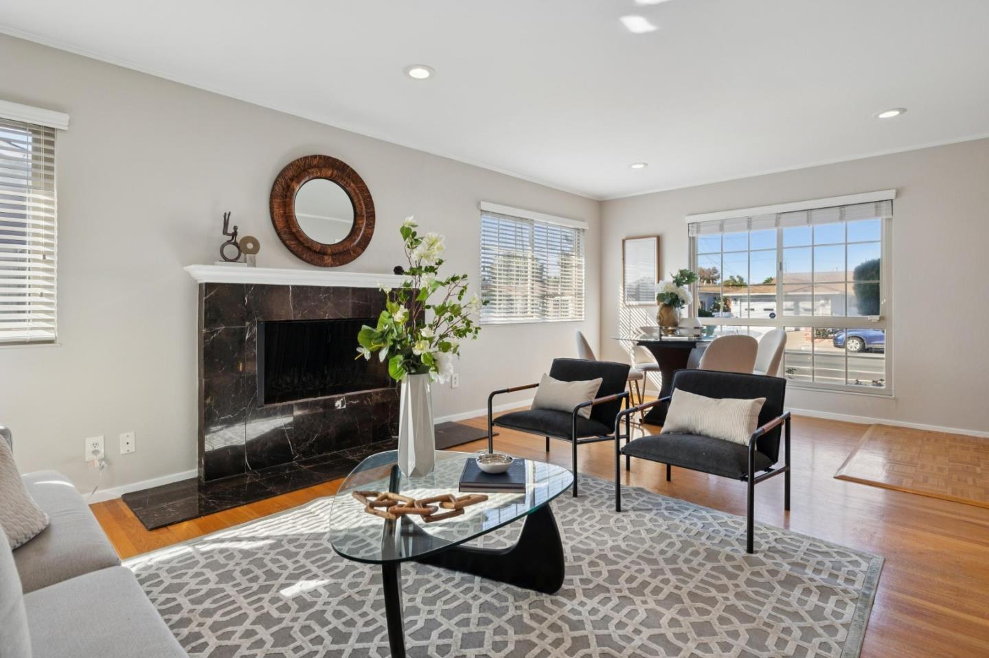 Detail Gallery Image 7 of 33 For 26142 Gettysburg Ave, Hayward,  CA 94545 - 3 Beds | 3 Baths