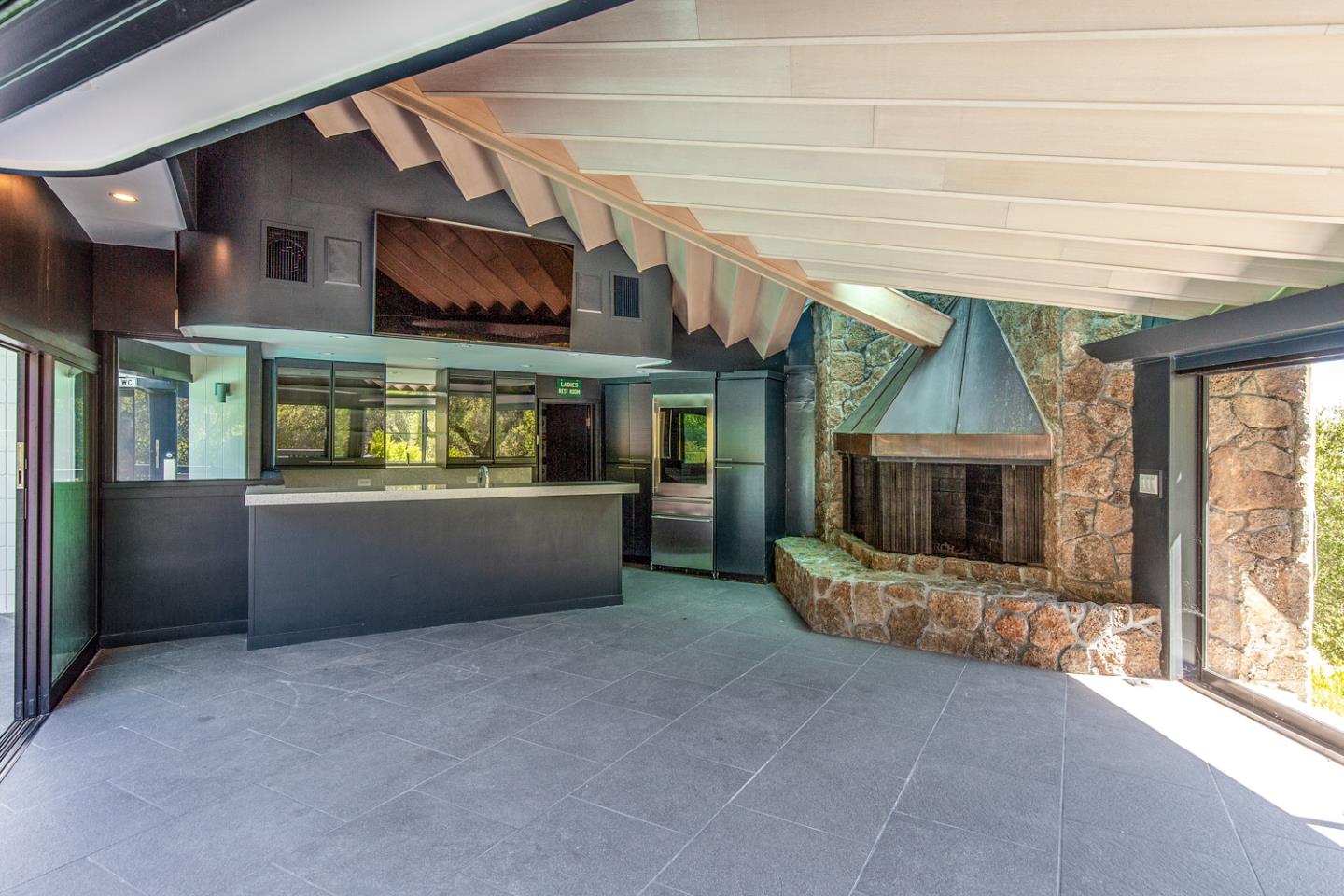 Detail Gallery Image 18 of 26 For 835 La Honda Rd, Woodside,  CA 94062 - 4 Beds | 3/1 Baths