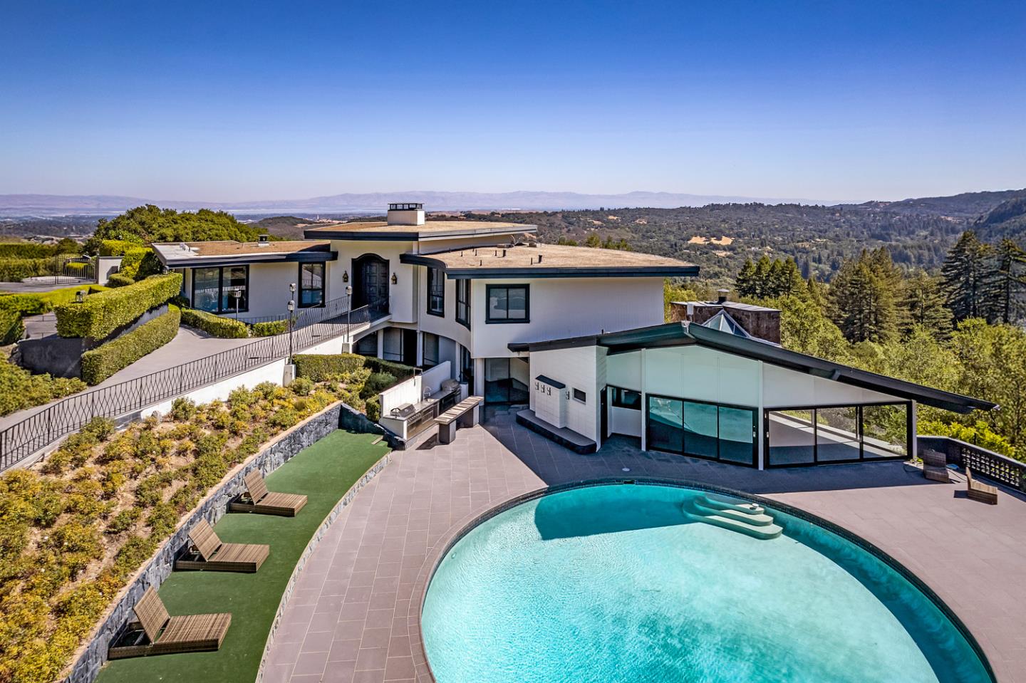 Detail Gallery Image 3 of 26 For 835 La Honda Rd, Woodside,  CA 94062 - 4 Beds | 3/1 Baths