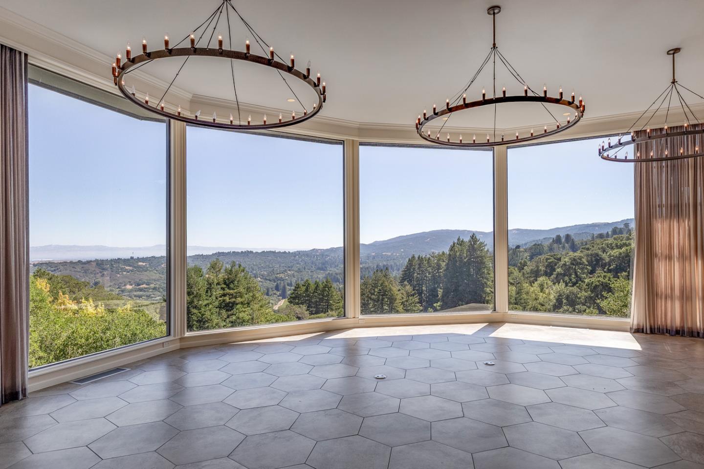 Detail Gallery Image 6 of 26 For 835 La Honda Rd, Woodside,  CA 94062 - 4 Beds | 3/1 Baths