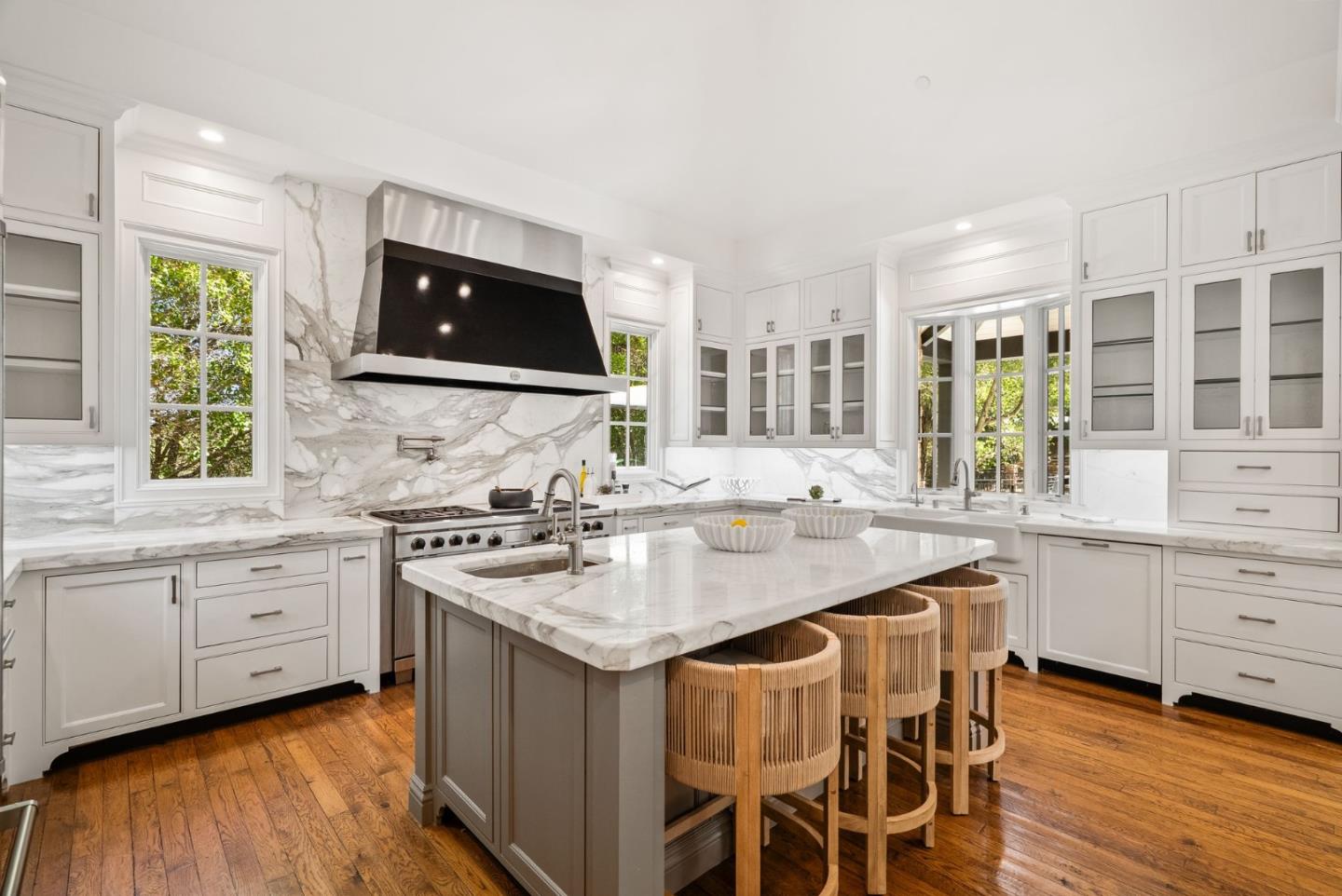 Detail Gallery Image 13 of 72 For 15906 Cuvilly Way, Saratoga,  CA 95070 - 5 Beds | 6/1 Baths