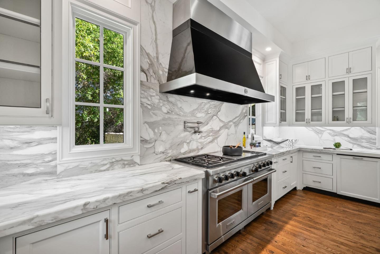 Detail Gallery Image 14 of 72 For 15906 Cuvilly Way, Saratoga,  CA 95070 - 5 Beds | 6/1 Baths