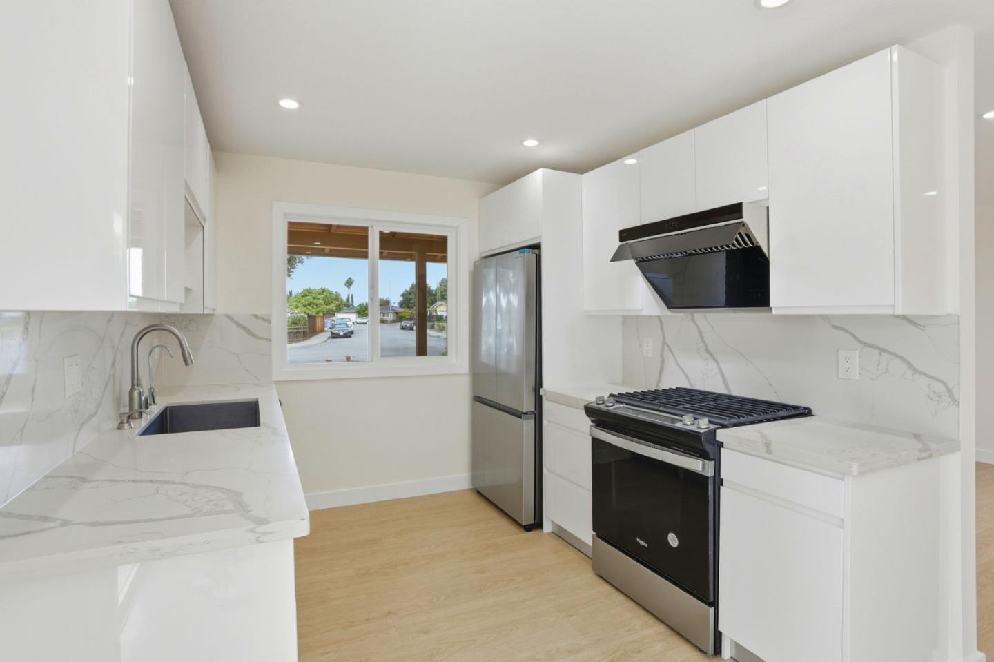 Detail Gallery Image 8 of 28 For 474 Oliver St, Milpitas,  CA 95035 - 3 Beds | 1 Baths