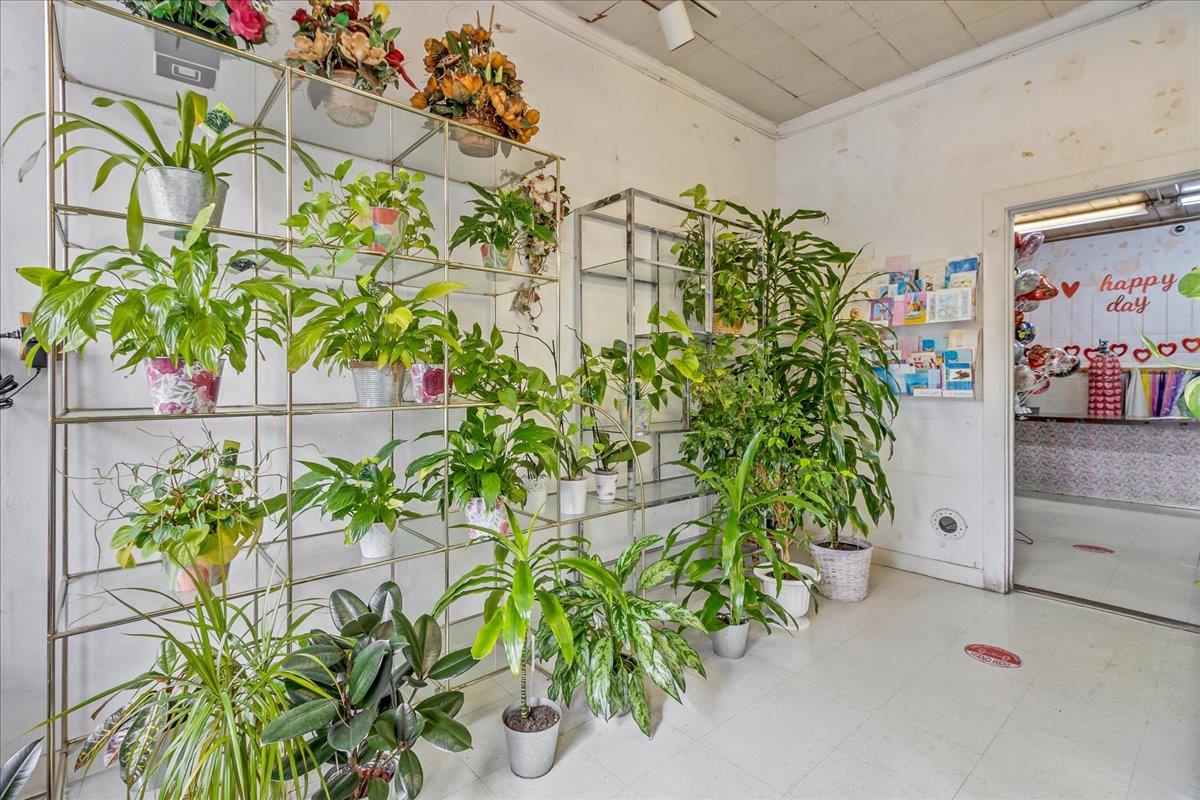 Detail Gallery Image 4 of 16 For 915 E Julian St, San Jose,  CA 95112 - 0 Beds | 0 Baths