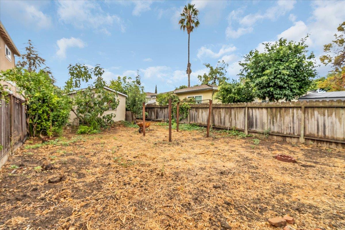 Detail Gallery Image 9 of 16 For 915 E Julian St, San Jose,  CA 95112 - 0 Beds | 0 Baths