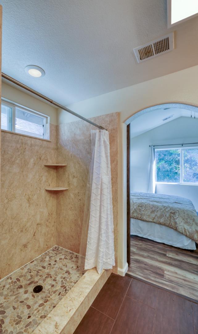 Detail Gallery Image 18 of 29 For 1808 Bradbury St, Salinas,  CA 93906 - 3 Beds | 2/1 Baths