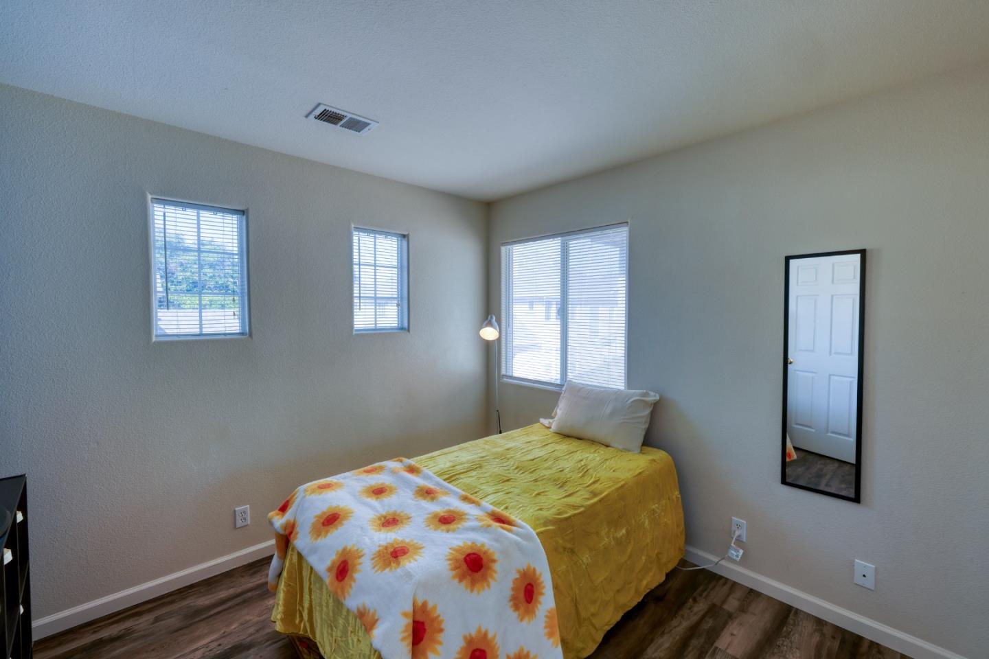 Detail Gallery Image 22 of 29 For 1808 Bradbury St, Salinas,  CA 93906 - 3 Beds | 2/1 Baths
