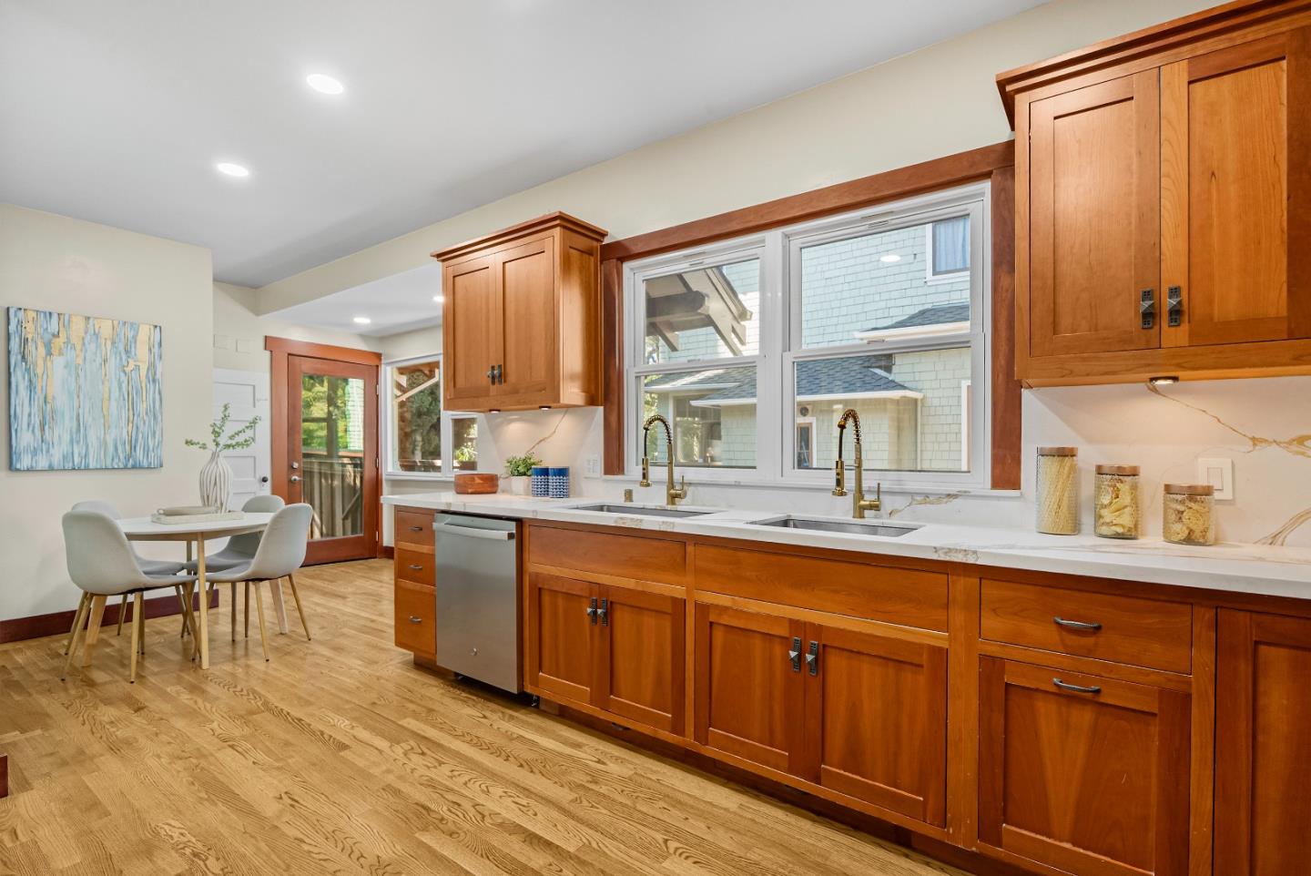 Detail Gallery Image 14 of 62 For 339 S 13th St, San Jose,  CA 95112 - 5 Beds | 4 Baths