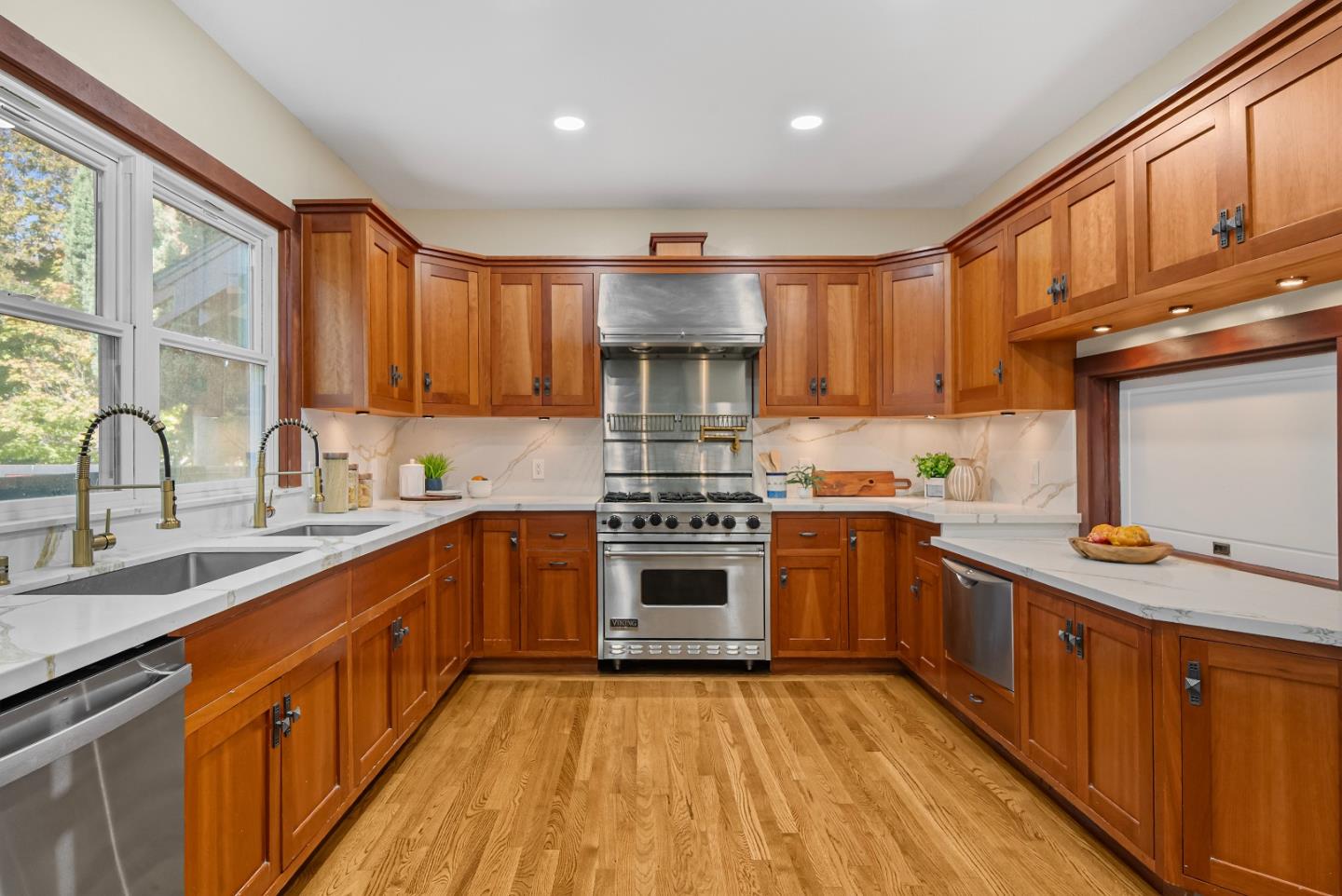 Detail Gallery Image 15 of 62 For 339 S 13th St, San Jose,  CA 95112 - 5 Beds | 4 Baths