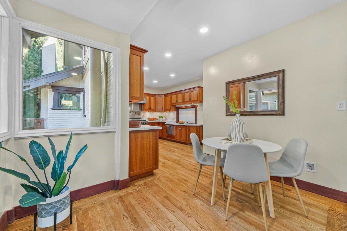 Detail Gallery Image 20 of 62 For 339 S 13th St, San Jose,  CA 95112 - 5 Beds | 4 Baths