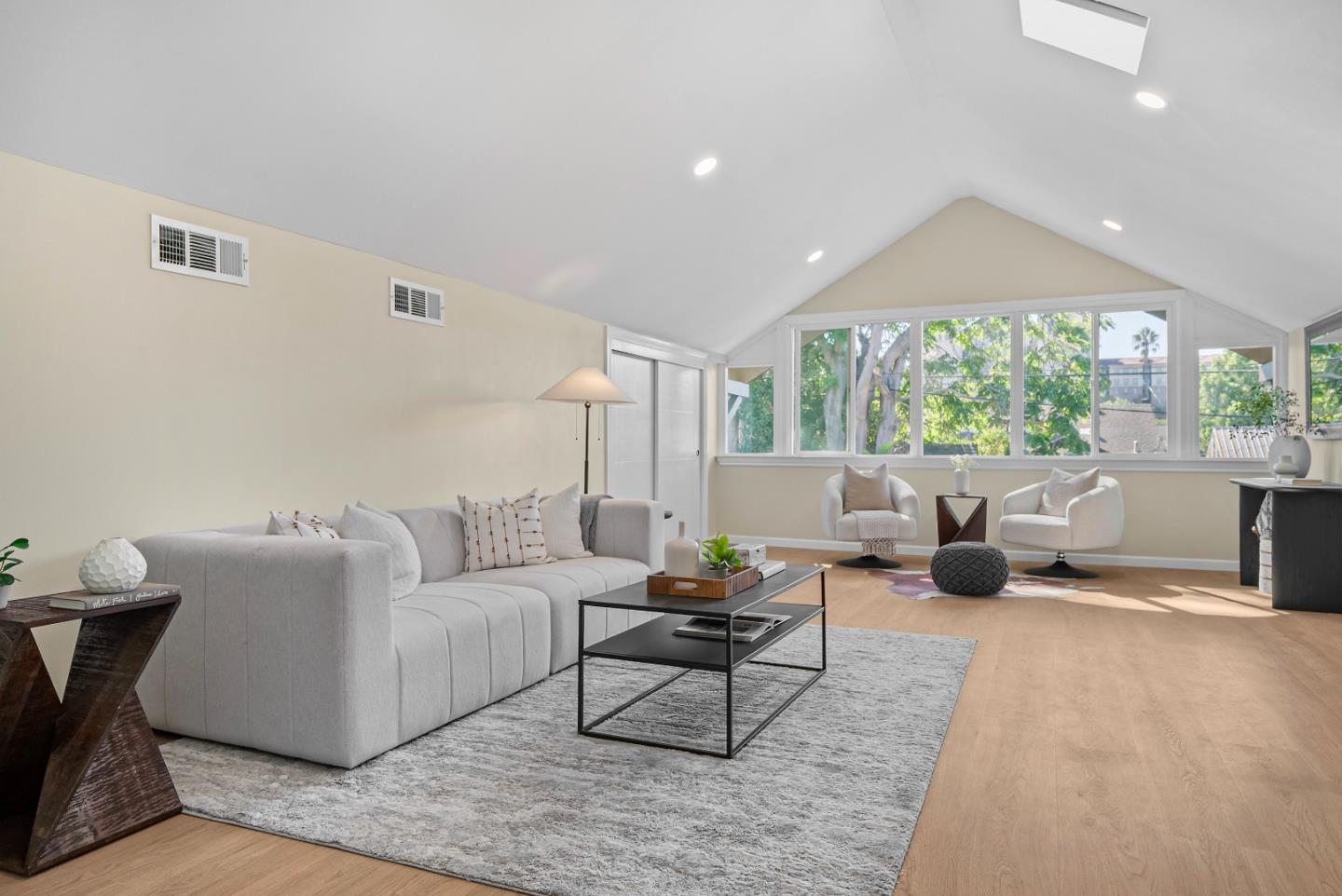 Detail Gallery Image 34 of 62 For 339 S 13th St, San Jose,  CA 95112 - 5 Beds | 4 Baths