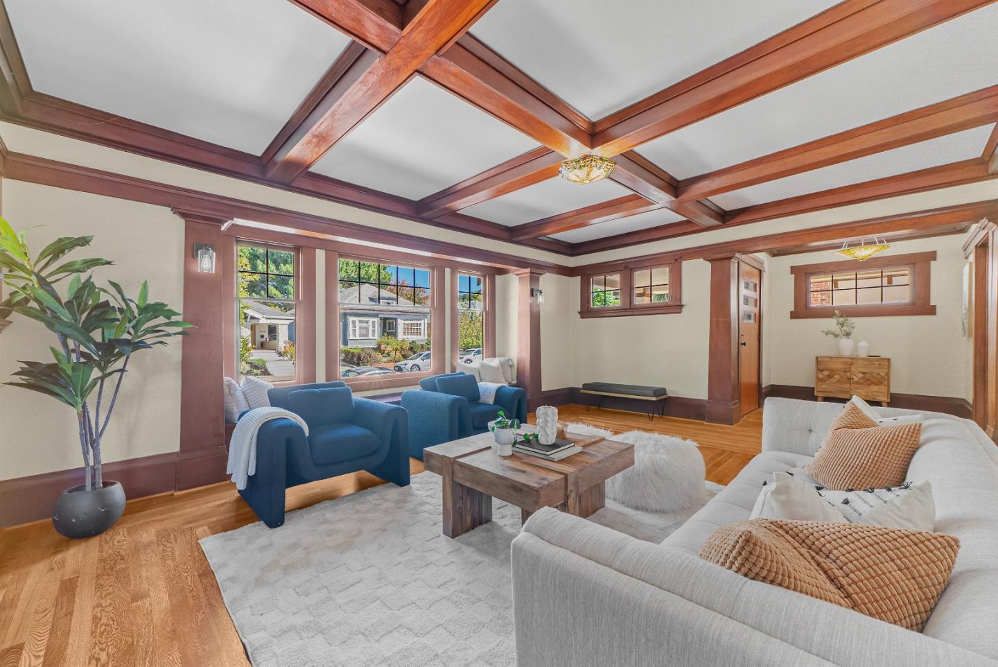 Detail Gallery Image 4 of 62 For 339 S 13th St, San Jose,  CA 95112 - 5 Beds | 4 Baths