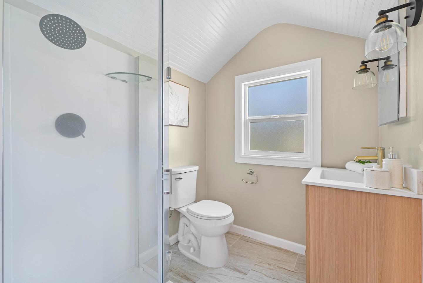 Detail Gallery Image 43 of 62 For 339 S 13th St, San Jose,  CA 95112 - 5 Beds | 4 Baths