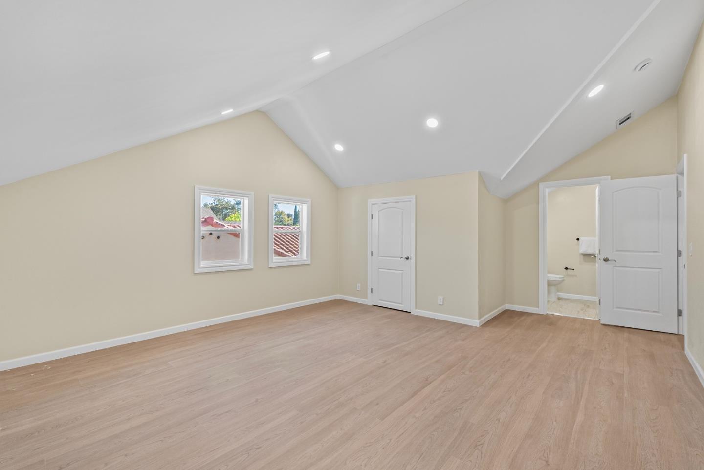 Detail Gallery Image 45 of 62 For 339 S 13th St, San Jose,  CA 95112 - 5 Beds | 4 Baths