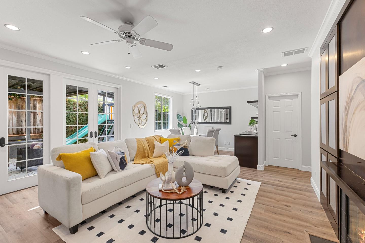 Detail Gallery Image 14 of 41 For 940 Sunbonnet Loop, San Jose,  CA 95125 - 4 Beds | 2/1 Baths