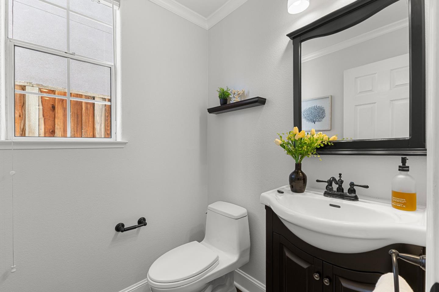 Detail Gallery Image 18 of 41 For 940 Sunbonnet Loop, San Jose,  CA 95125 - 4 Beds | 2/1 Baths
