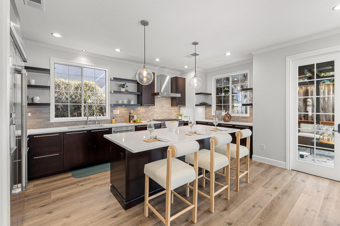 Detail Gallery Image 8 of 41 For 940 Sunbonnet Loop, San Jose,  CA 95125 - 4 Beds | 2/1 Baths