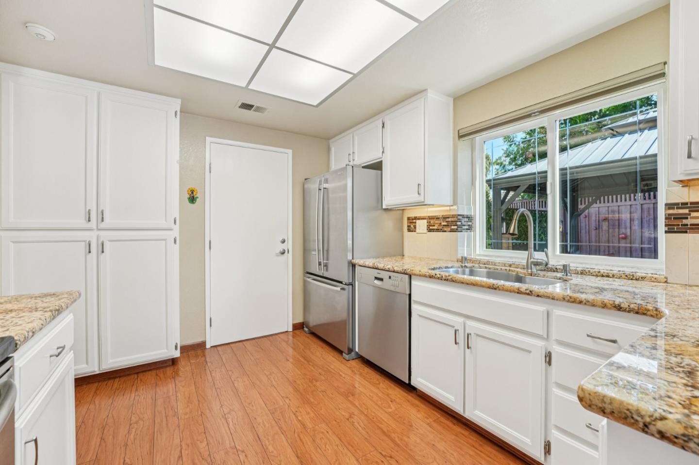 Detail Gallery Image 18 of 97 For 2930 Silverland Ct, San Jose,  CA 95135 - 3 Beds | 2 Baths