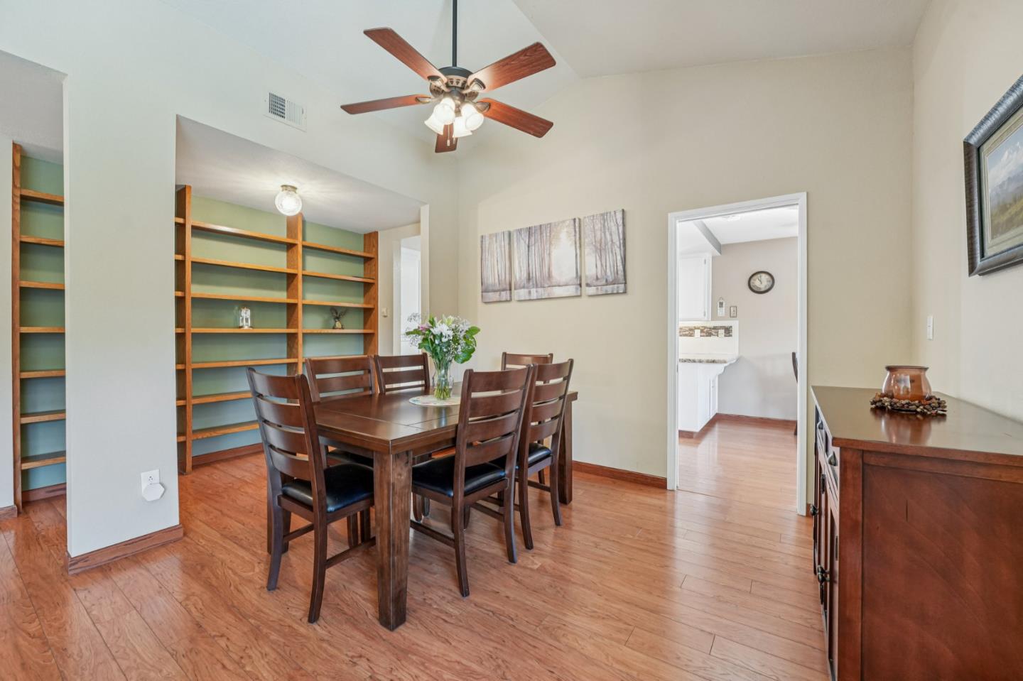 Detail Gallery Image 9 of 97 For 2930 Silverland Ct, San Jose,  CA 95135 - 3 Beds | 2 Baths