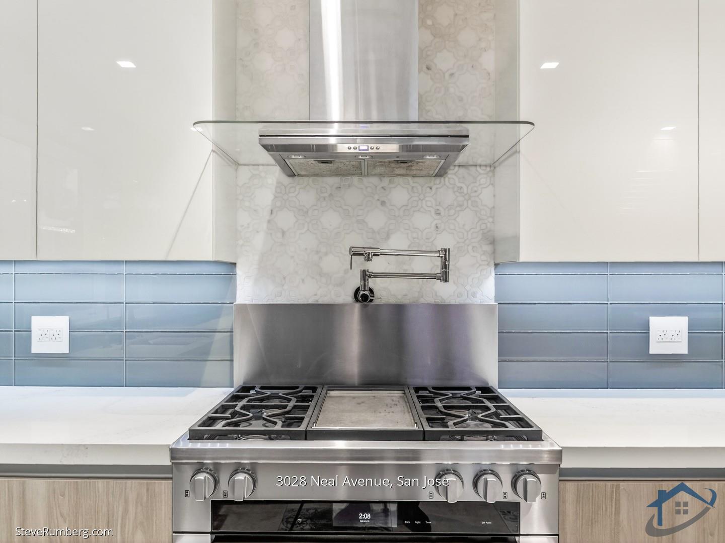 Detail Gallery Image 5 of 49 For 3028 Neal Ave, San Jose,  CA 95128 - 5 Beds | 2/1 Baths