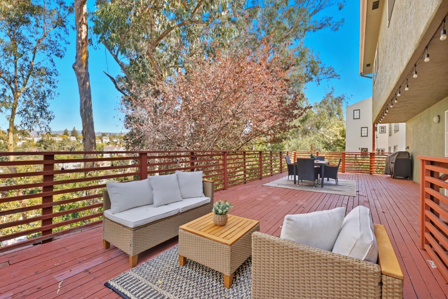 Detail Gallery Image 39 of 54 For 866 Alma Pl, Oakland,  CA 94610 - 4 Beds | 3/1 Baths