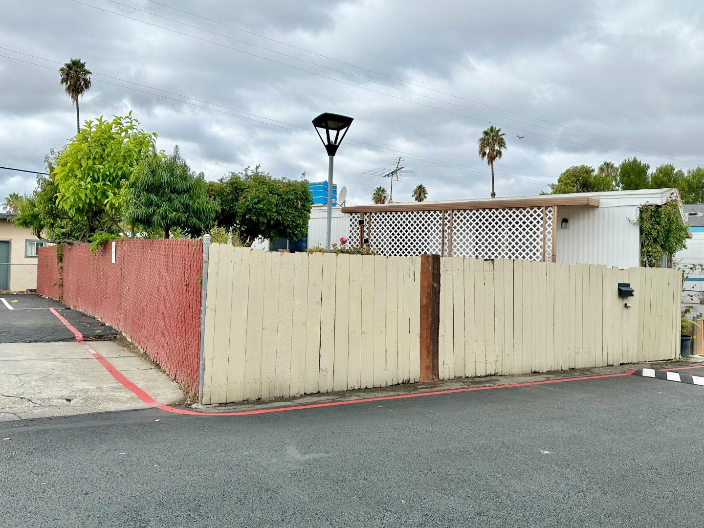 Detail Gallery Image 3 of 19 For 2855 Senter Rd #1,  San Jose,  CA 95111 - 2 Beds | 2 Baths