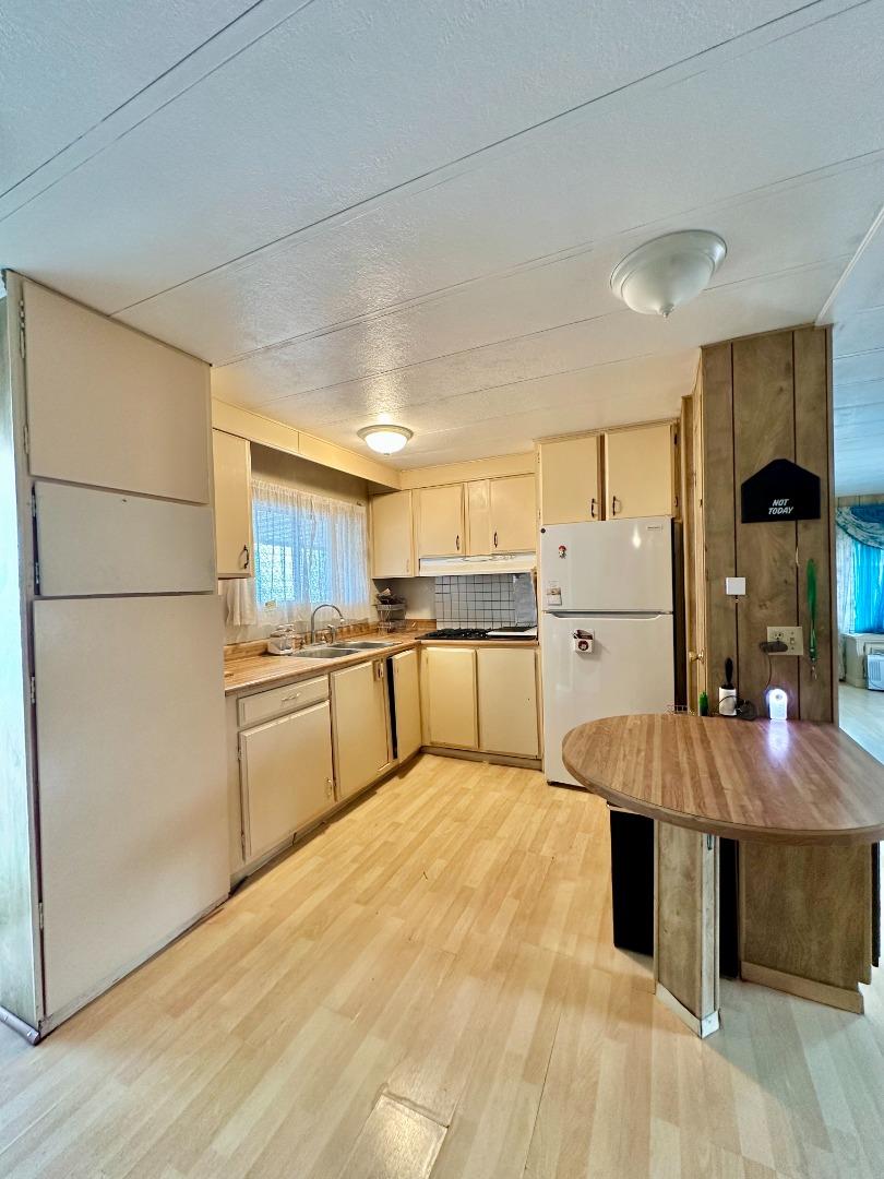 Detail Gallery Image 6 of 19 For 2855 Senter Rd #1,  San Jose,  CA 95111 - 2 Beds | 2 Baths