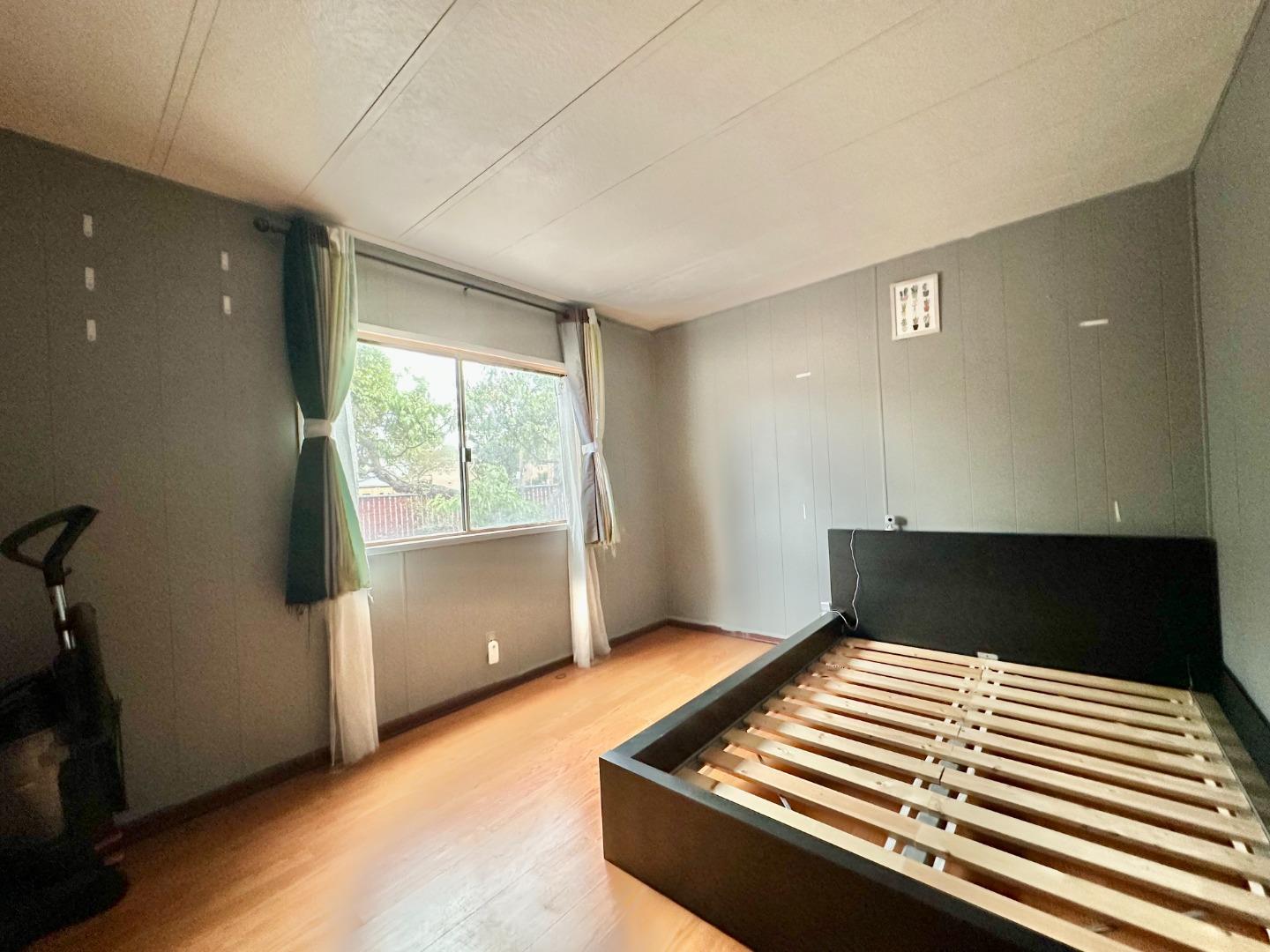 Detail Gallery Image 8 of 19 For 2855 Senter Rd #1,  San Jose,  CA 95111 - 2 Beds | 2 Baths