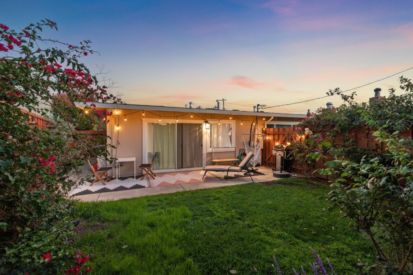 Detail Gallery Image 16 of 19 For 3342-3344 Los Prados St, San Mateo,  CA 94403 - 5 Beds | 3 Baths