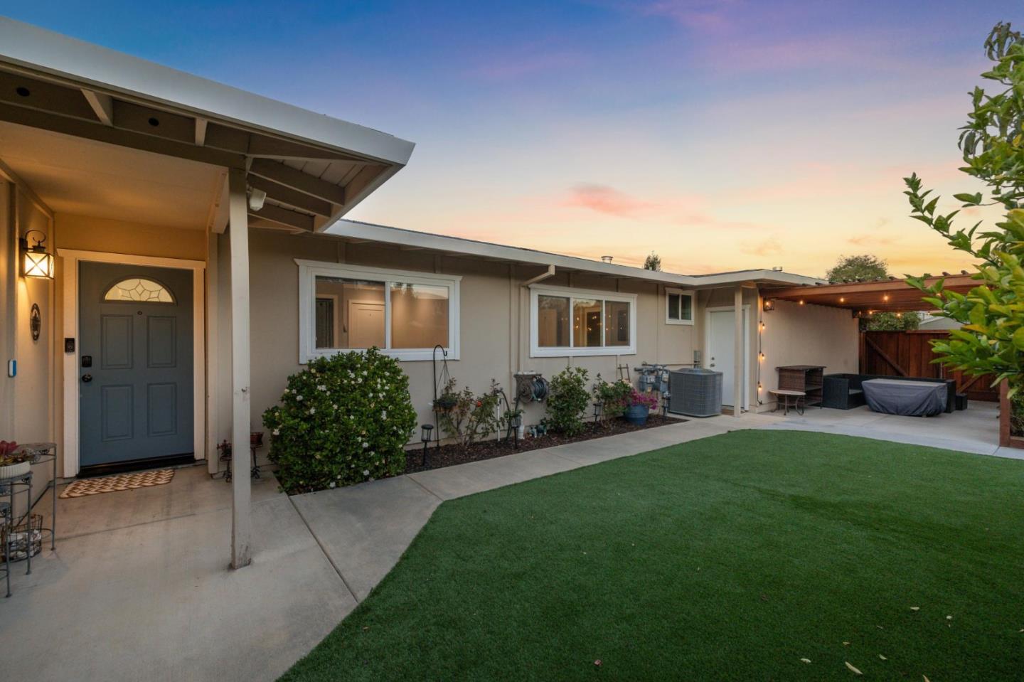 Detail Gallery Image 5 of 19 For 3342-3344 Los Prados St, San Mateo,  CA 94403 - 5 Beds | 3 Baths