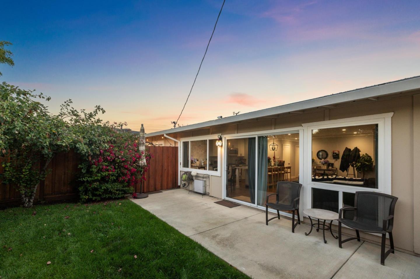 Detail Gallery Image 9 of 19 For 3342-3344 Los Prados St, San Mateo,  CA 94403 - 5 Beds | 3 Baths