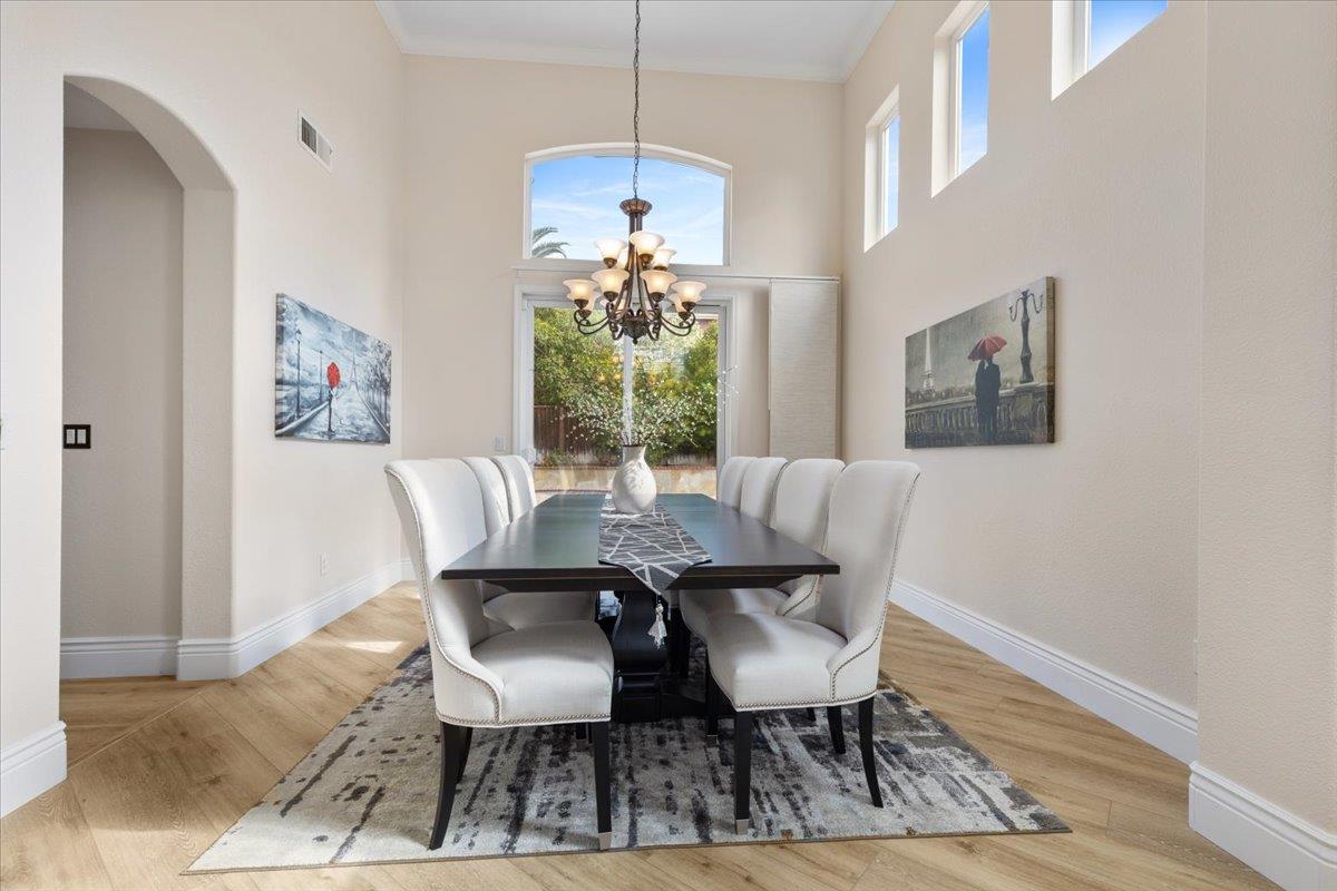 Detail Gallery Image 11 of 51 For 18340 San Antonio Dr, Morgan Hill,  CA 95037 - 5 Beds | 3/1 Baths