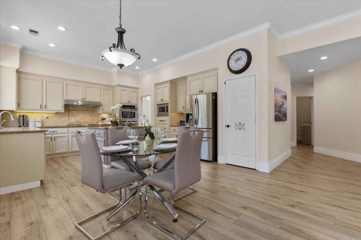 Detail Gallery Image 17 of 51 For 18340 San Antonio Dr, Morgan Hill,  CA 95037 - 5 Beds | 3/1 Baths