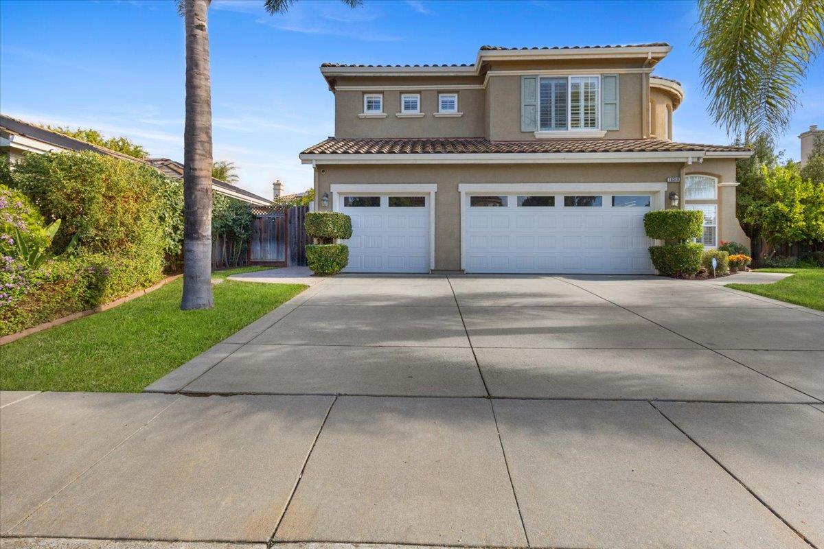 Detail Gallery Image 4 of 51 For 18340 San Antonio Dr, Morgan Hill,  CA 95037 - 5 Beds | 3/1 Baths