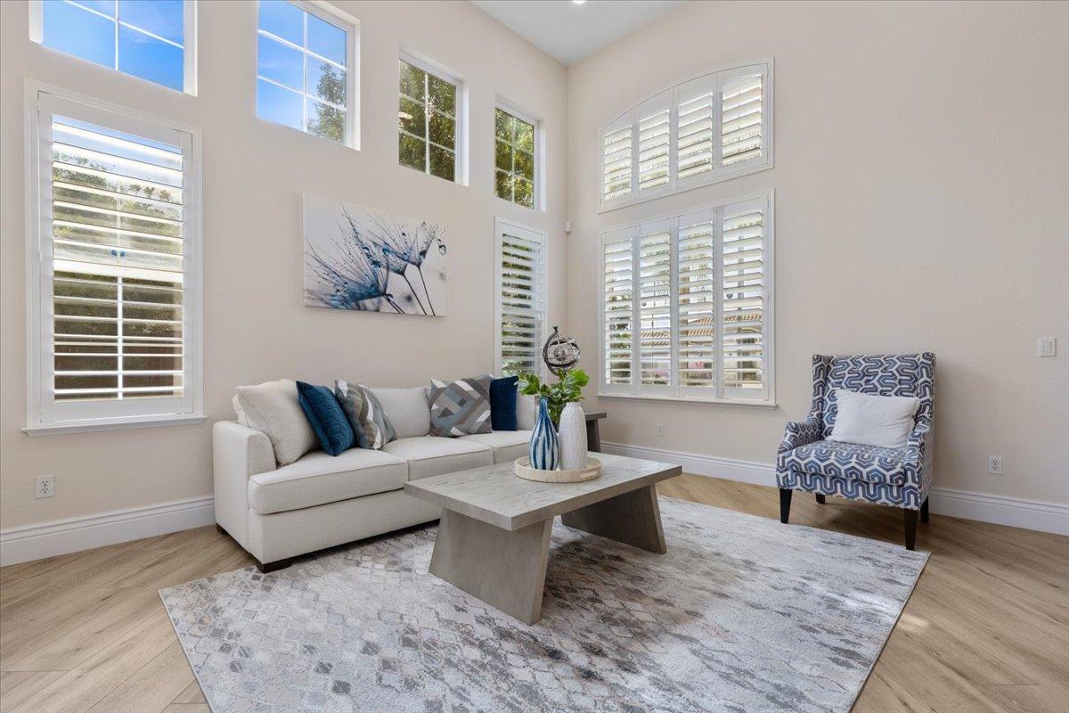 Detail Gallery Image 9 of 51 For 18340 San Antonio Dr, Morgan Hill,  CA 95037 - 5 Beds | 3/1 Baths